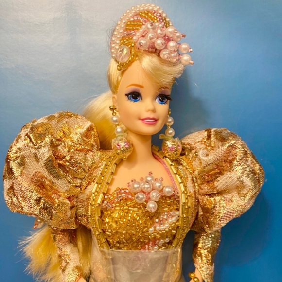 🌹🍃New In Box🌟1994 GOLD JUBILEE🌟 35th Anniversary Limited Edition Barbie Doll🍃🌹 - Picture 3 of 9